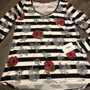 Lularoe Lynnae Size L Black White red roses NWT